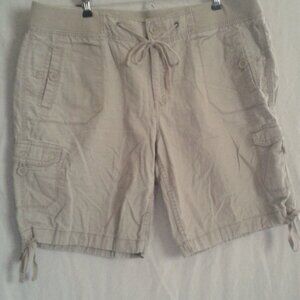 Women's Faded Glory Khaki Cargo Shorts Size 16